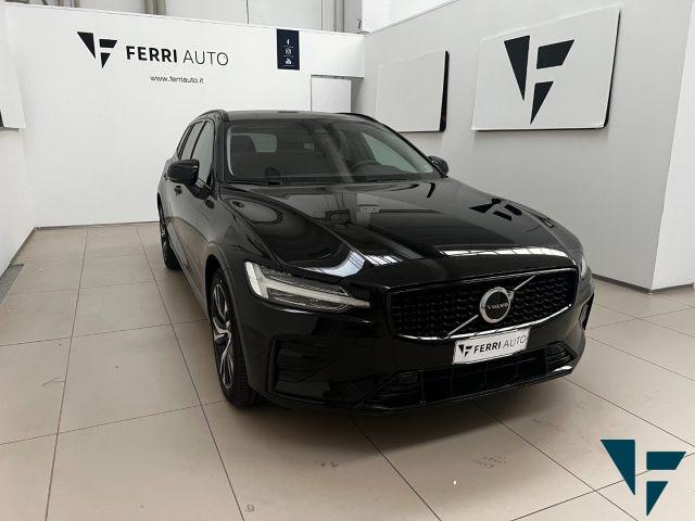 VOLVO V60 B4 (d) automatico Plus Dark