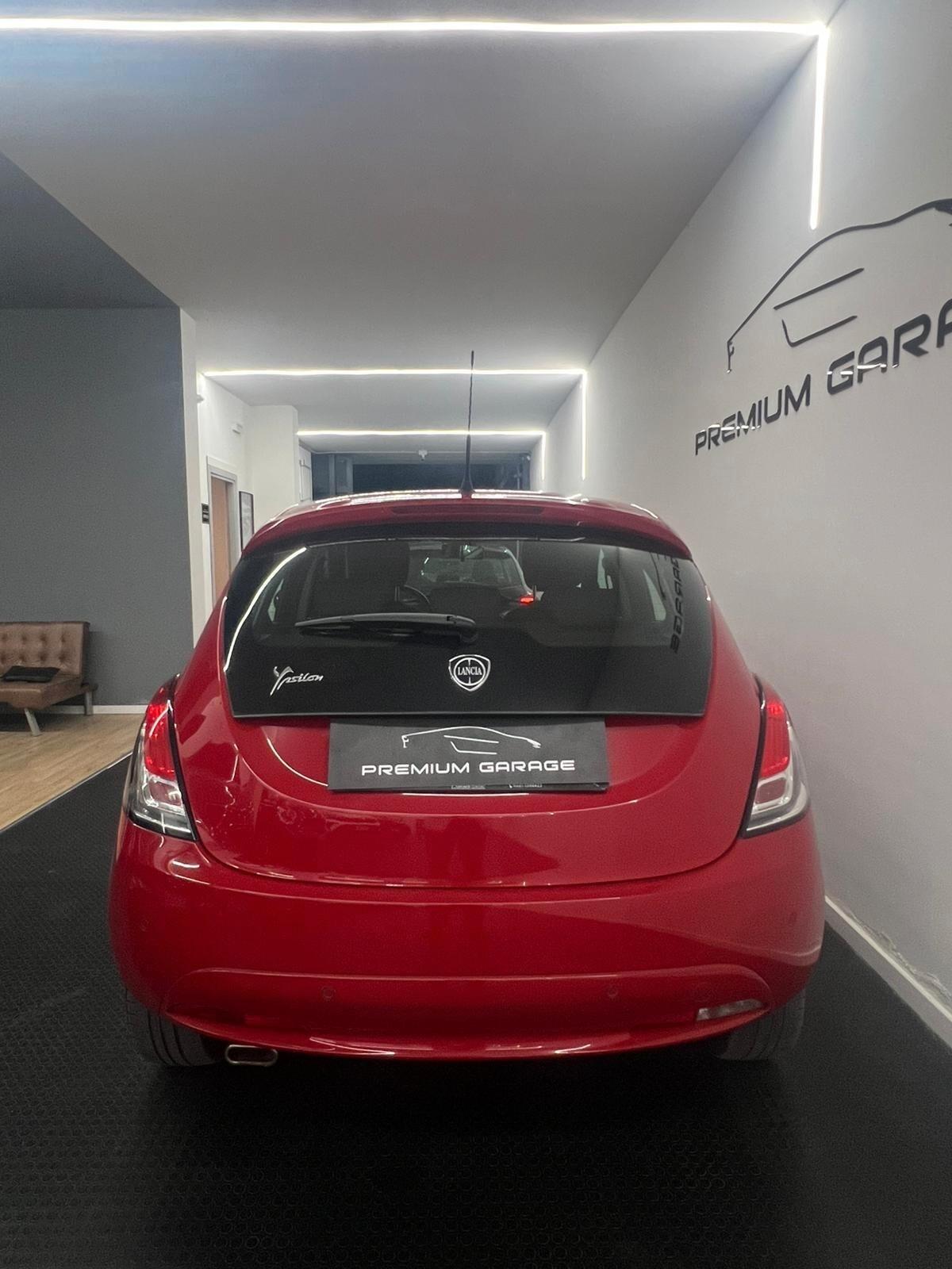 Lancia Ypsilon 1.2 69 CV 5 porte GPL Ecochic Black and Noir