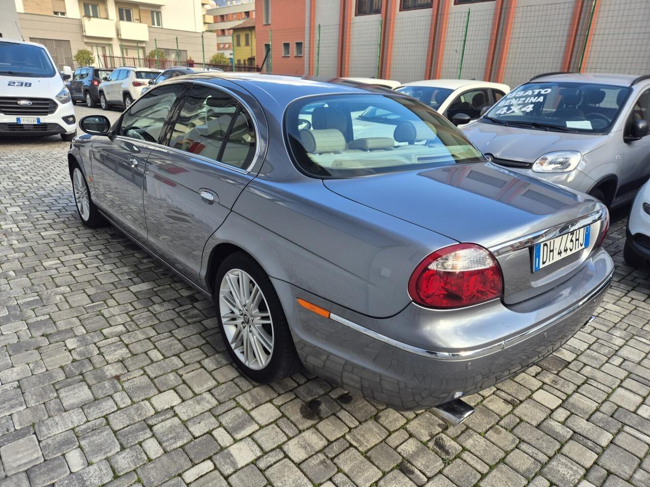 Jaguar S-Type 2.7 diesel V6 Executive- cambio auto