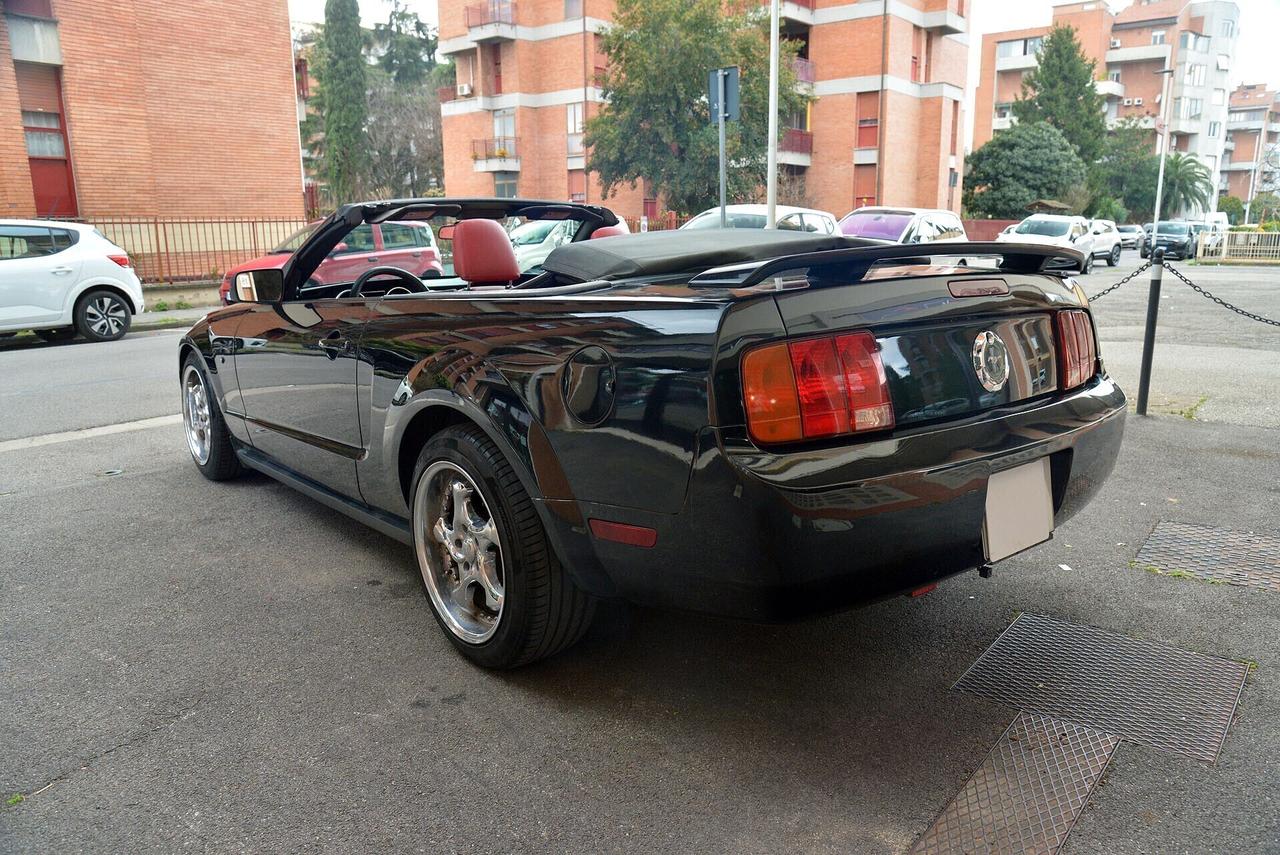 Ford Mustang 4.0 V6 cabrio a Firenze