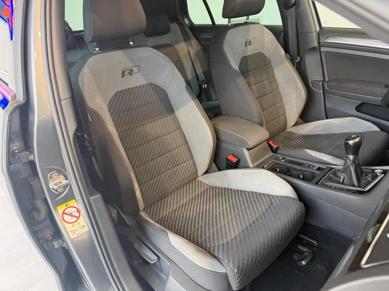 Volkswagen Golf 1.6 TDI R-LINE FULL OPTIONAL