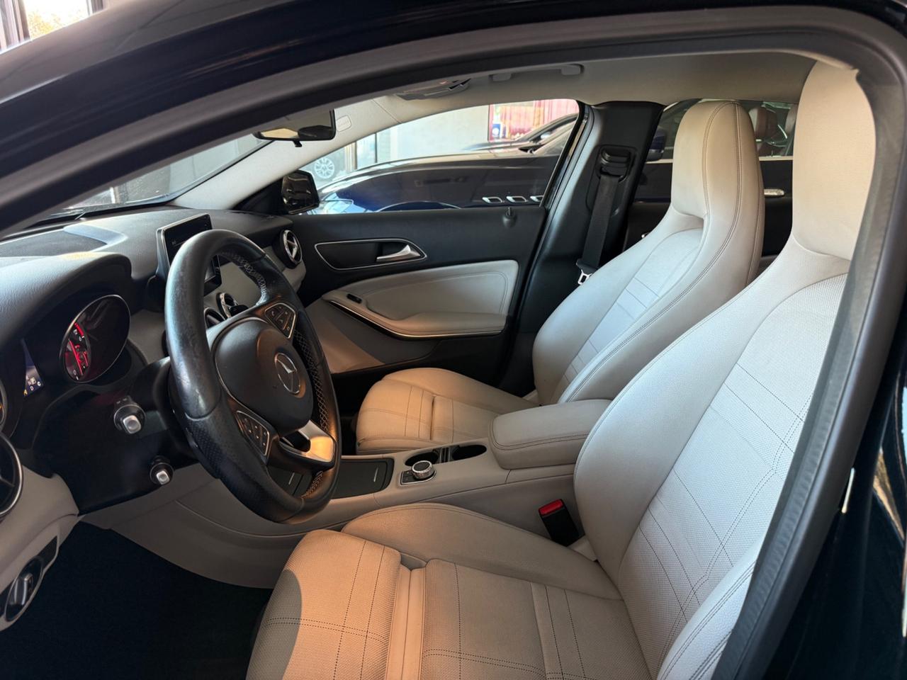 Mercedes-benz GLA 180 d Automatic Sport