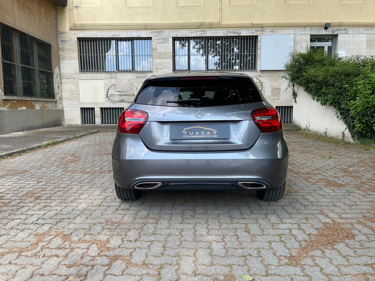 Mercedes-Benz A 200 Business A 200 D