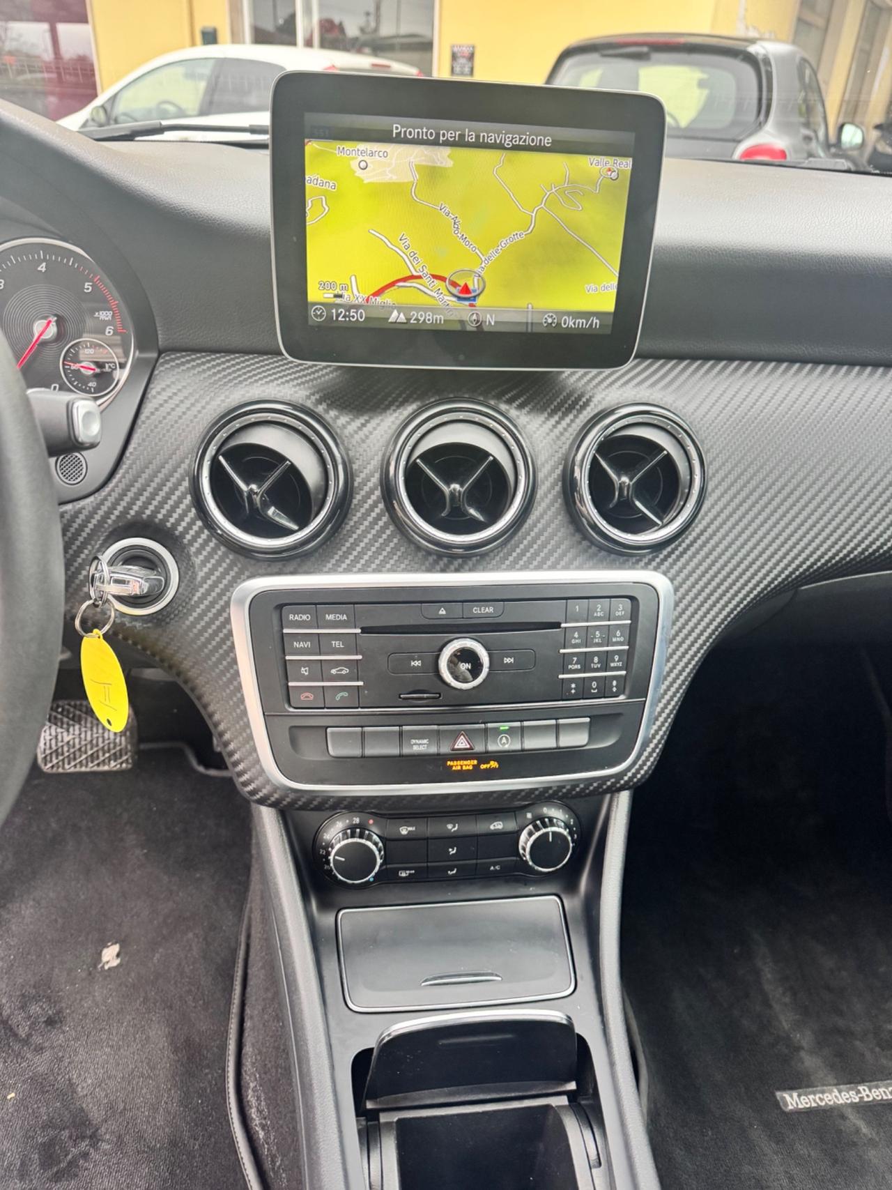 Mercedes-benz GLA 180