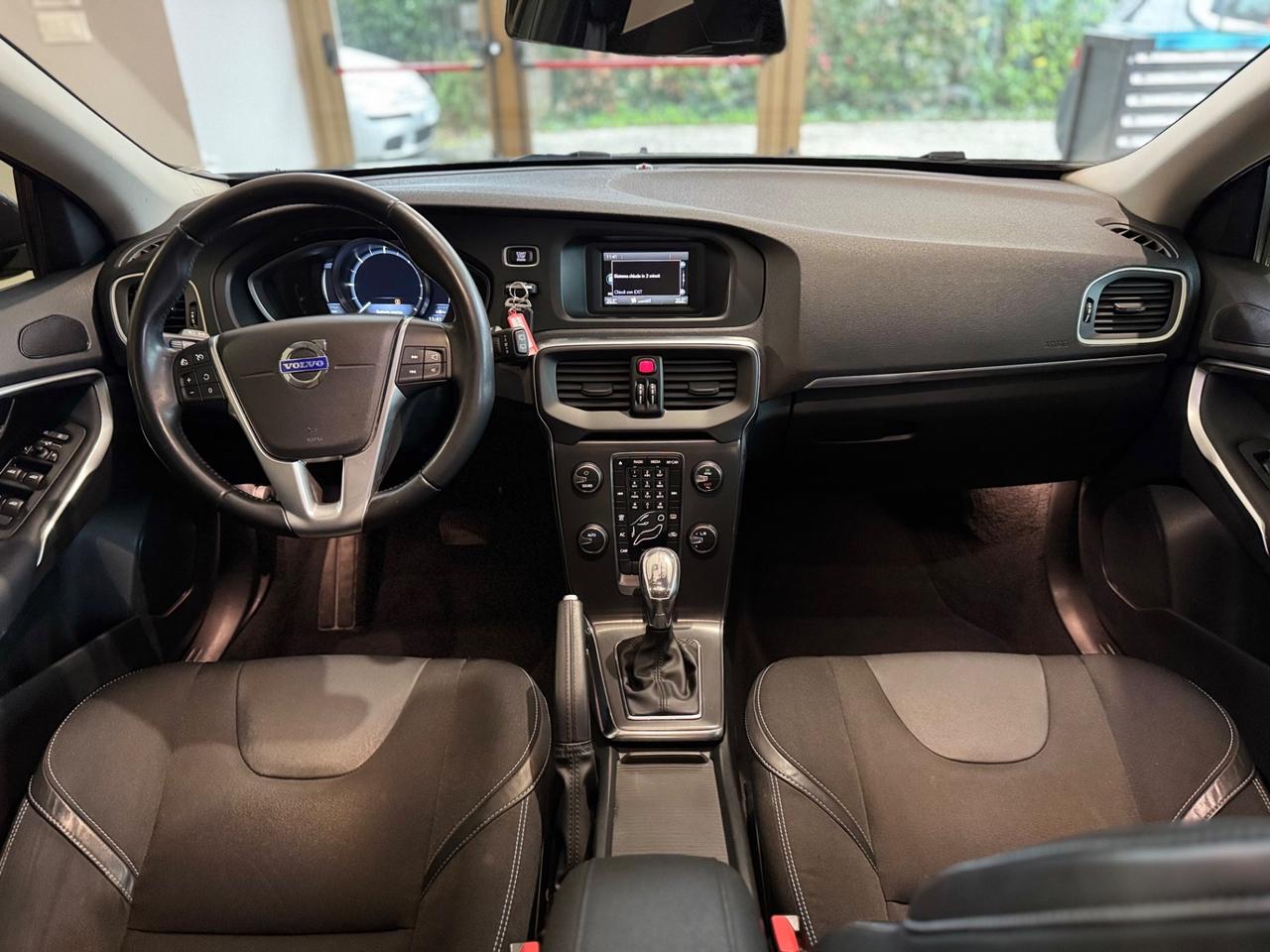 Volvo V40 D3 Geartronic Summum