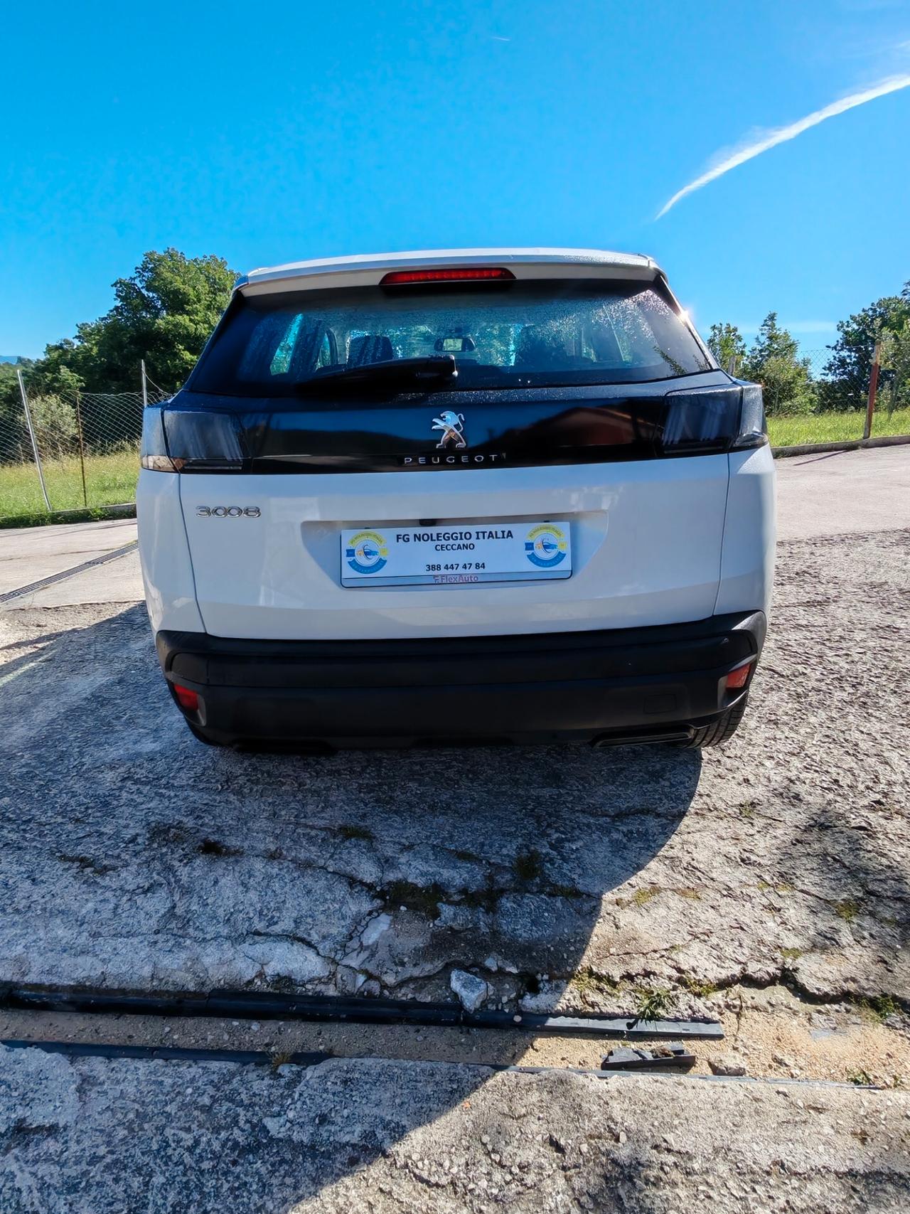 Scopri la PEUGEOT 3008 diesel automatica
