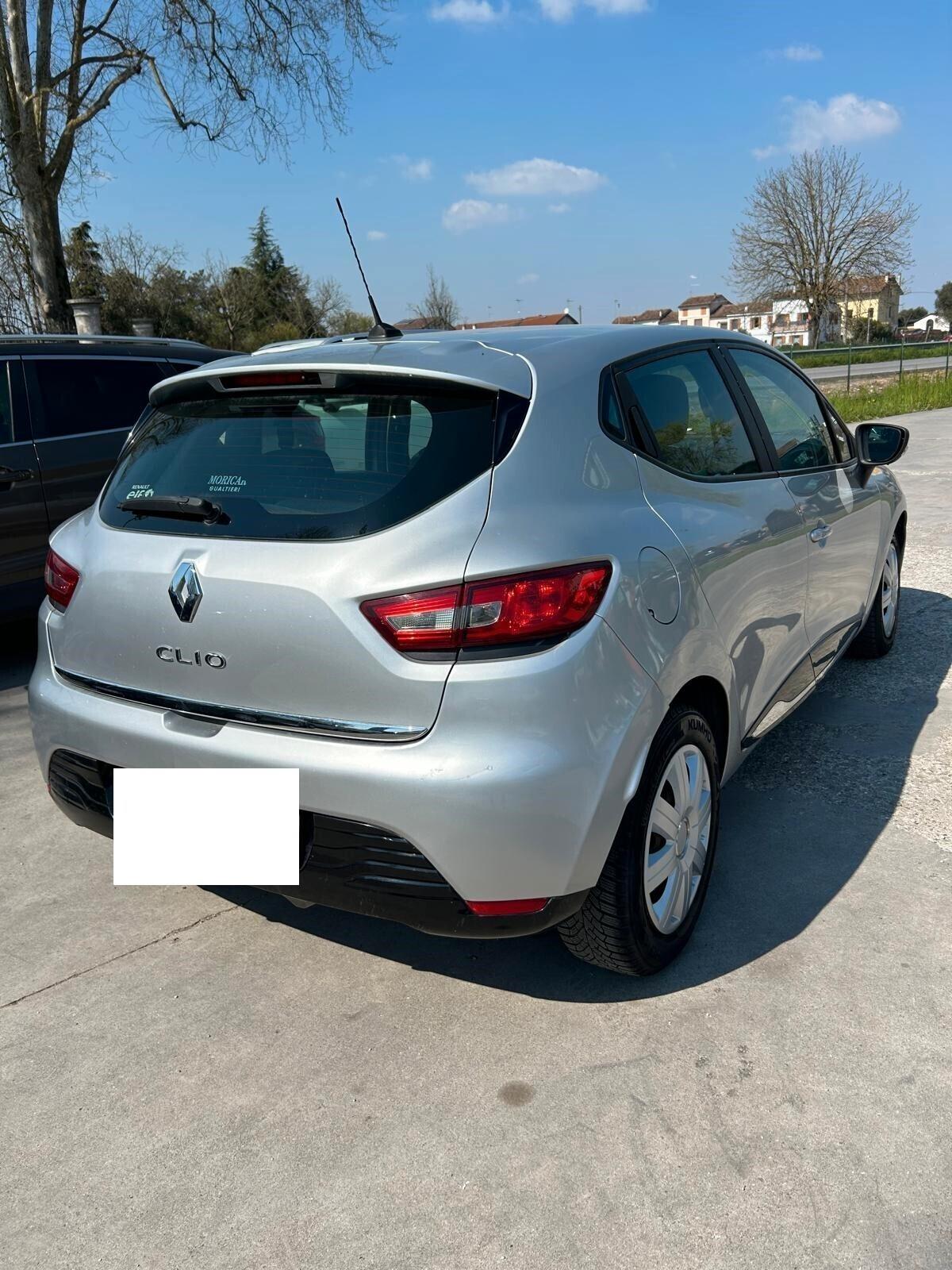 Renault Clio 1.2 75CV 5 porte Live ok neo patentati