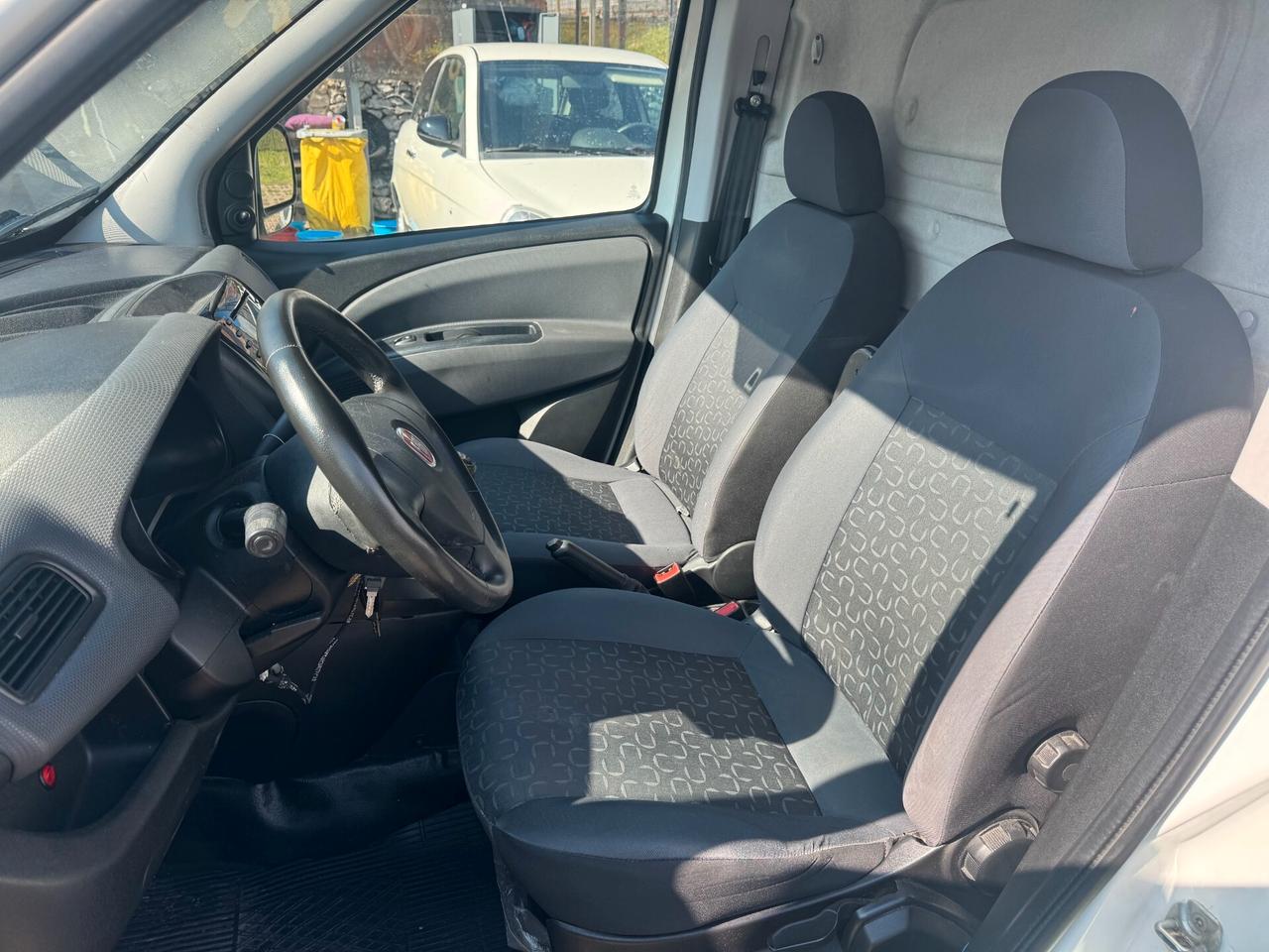 Fiat Doblò Cargo Furg. Lastrato L1H2 1.6 M-Jet 105cv FRIGO