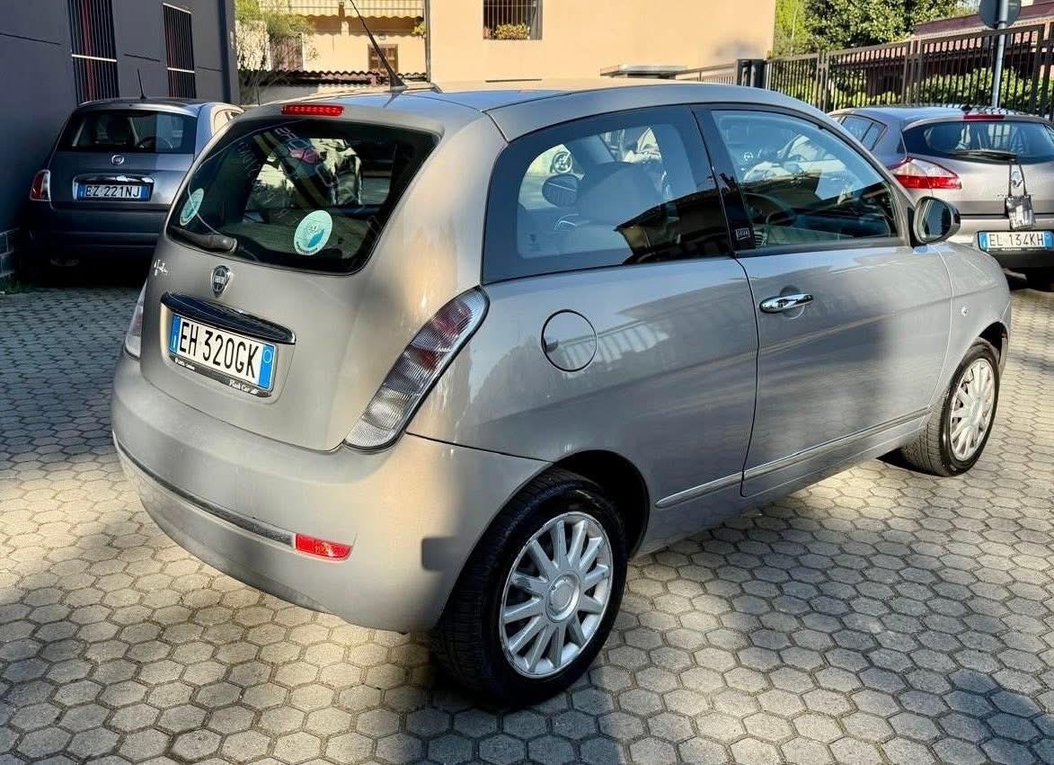 Lancia Ypsilon 1.2 Benzina Neopatentati Unico Proprietario