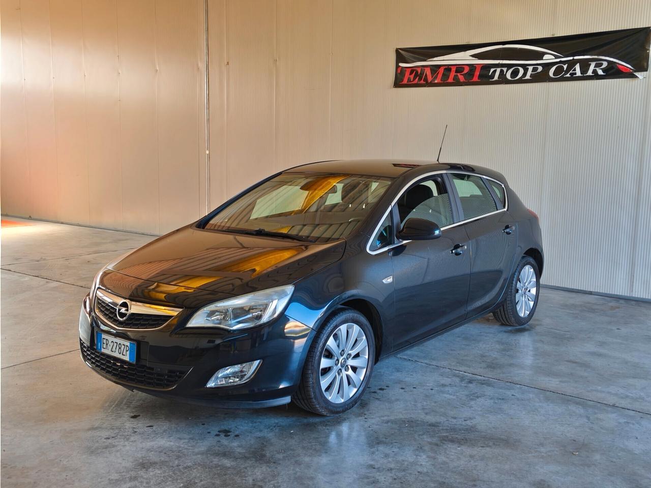 Opel Astra 1.7 CDTI 110CV 5 porte