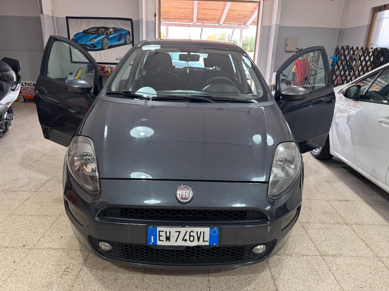 Fiat Punto 1.3 MJT 75 CV 5 porte Lounge OK NEOPATENTATI