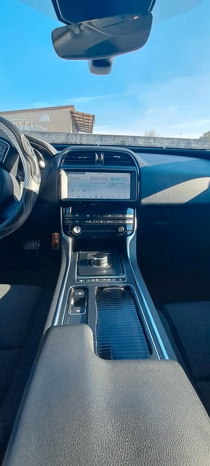 Jaguar XE 2.0 D 180 CV aut. Prestige Business Edition