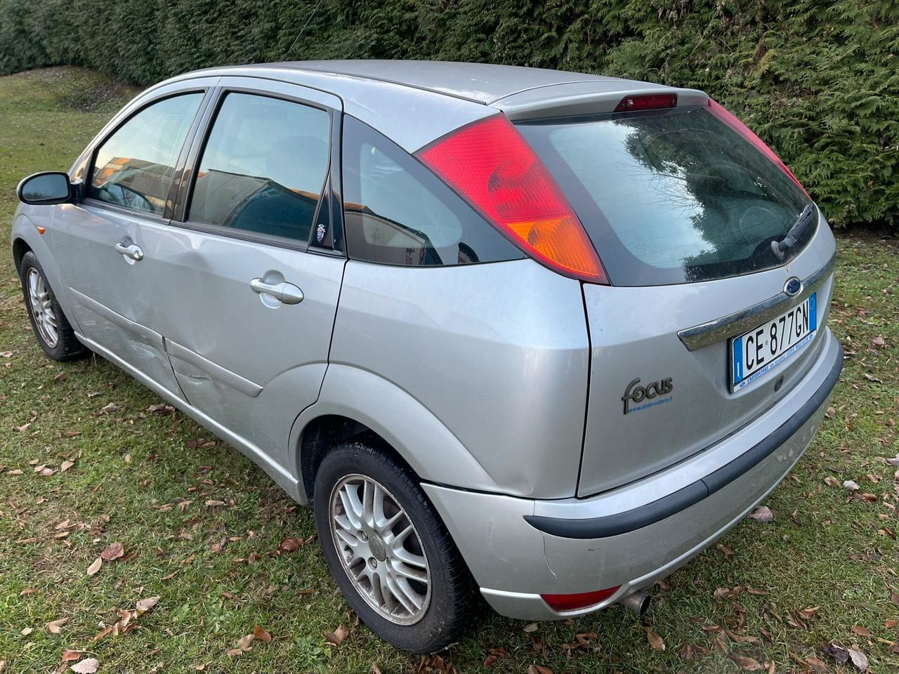 Ford Focus 1.6i 16V cat 5p. Ambiente