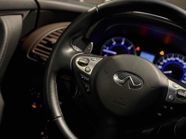INFINITI QX70 3.0 diesel V6 AT S Premium