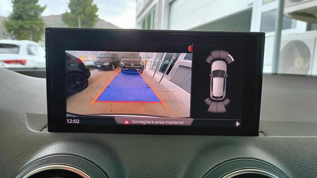 Audi Q2 30 TDI 115CV Admired 6m