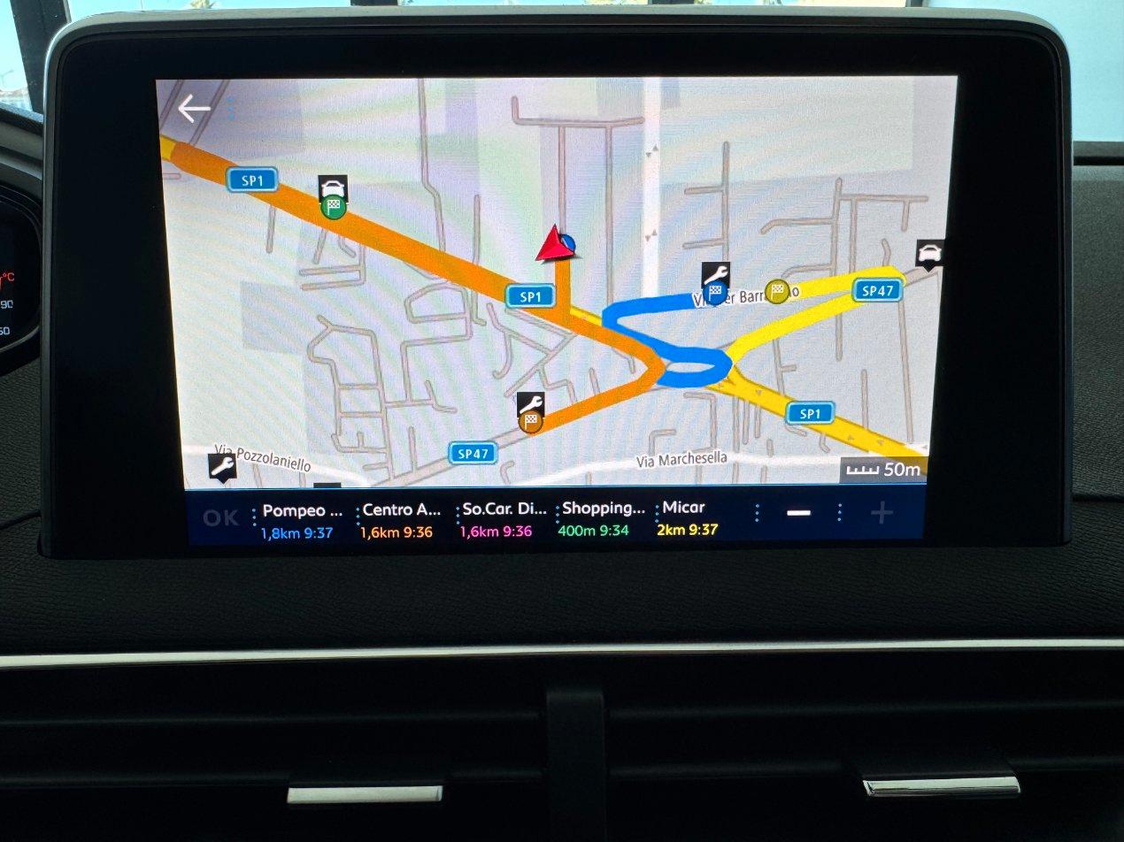 Peugeot 3008 1.6 hdi Allure 120cv Carplay Cockpit Uniprop