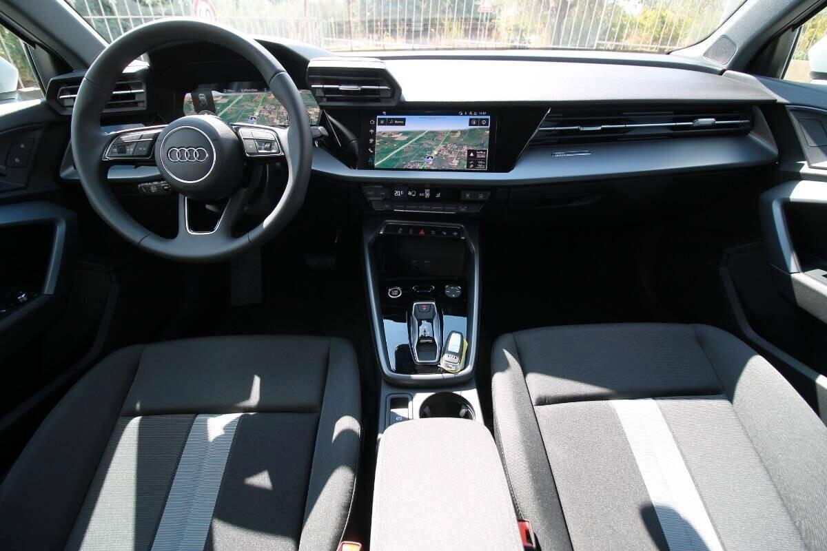 Audi A3 Allstreet 1.5 tfsi mhev Business Advanced 150cv Km0 09.2026