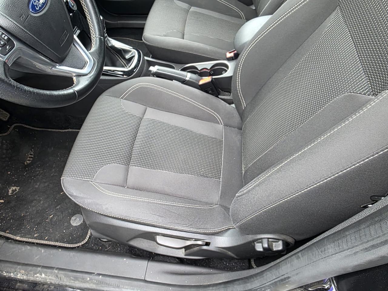 Ford Fiesta 1.5 TDCi 75CV 5 porte Black & White Edition