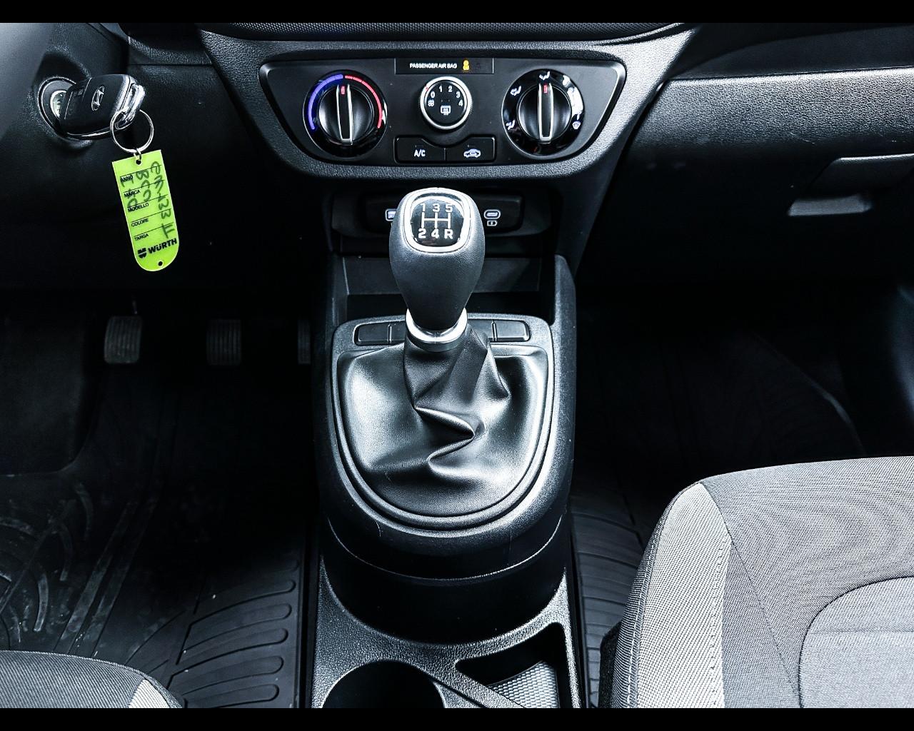 HYUNDAI i10 3ª serie - i10 1.0 MPI Connectline