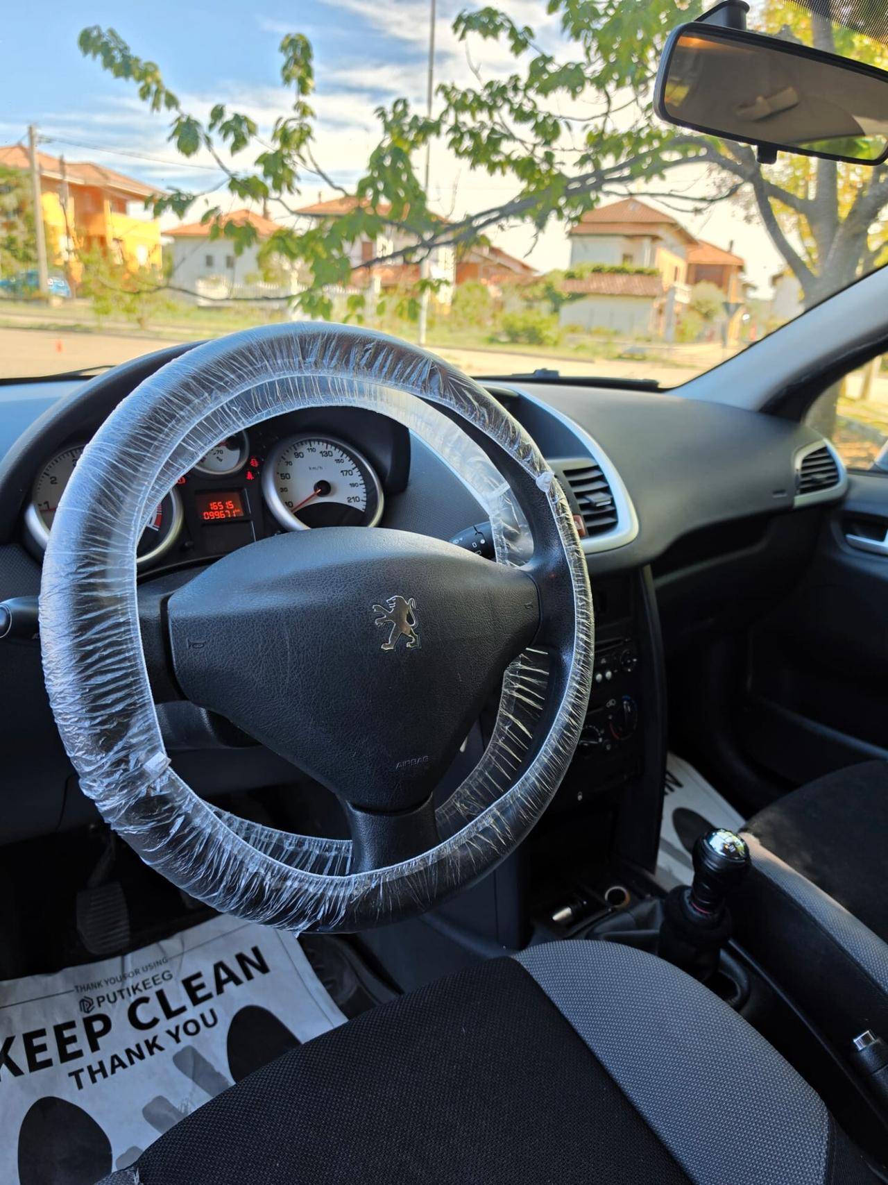 Peugeot 207 NEOPATENTATI