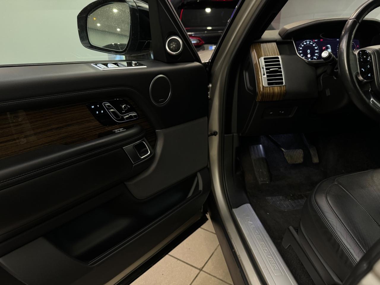 Land Rover 3.0 TDV6 Vogue