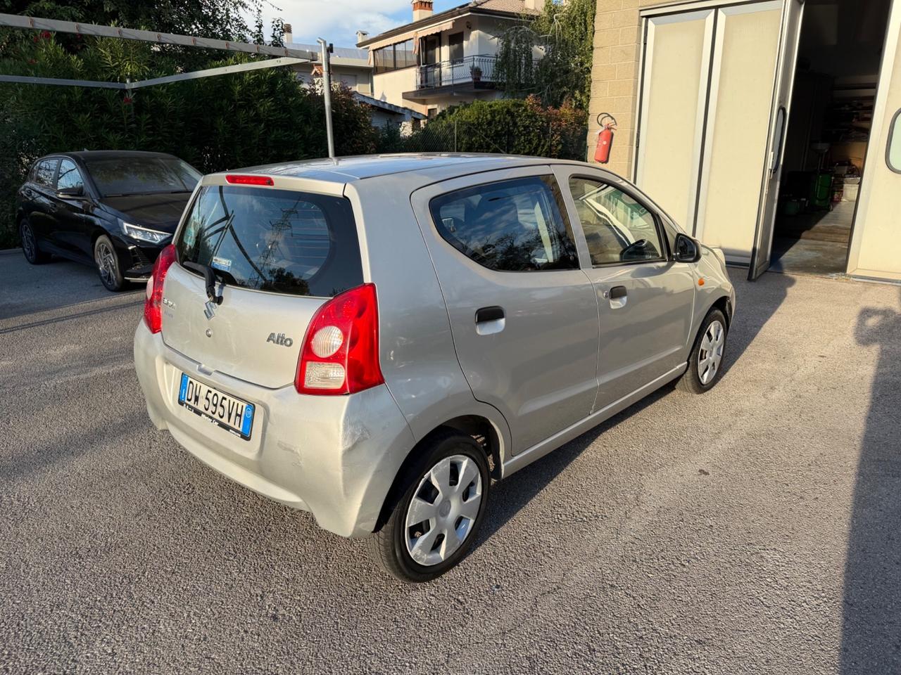 Suzuki Alto 1.0 GL 5p. - 2009 - 110.000km Neop.
