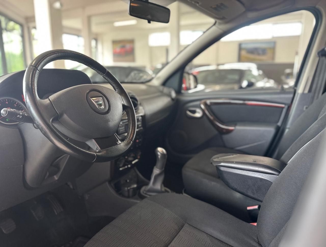 Dacia Duster 1.6 110CV 4x2 GPL Lauréate 02/2012 NEOPATENTATI