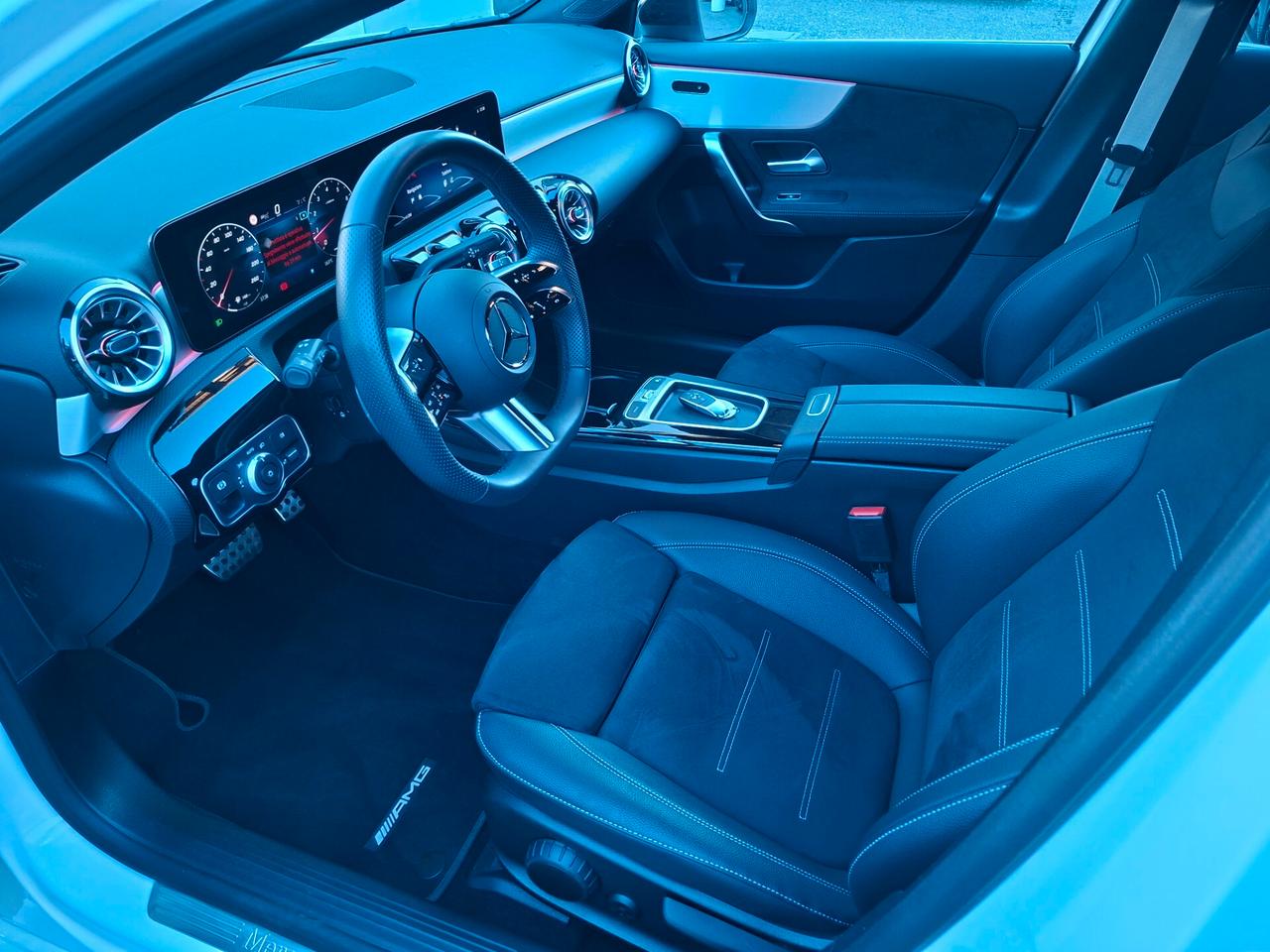 Mercedes-benz A 180 Automatic AMG Line Advanced Plus