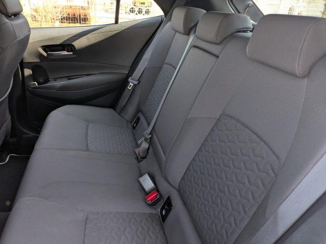 TOYOTA Corolla 1.8 Hybrid Business