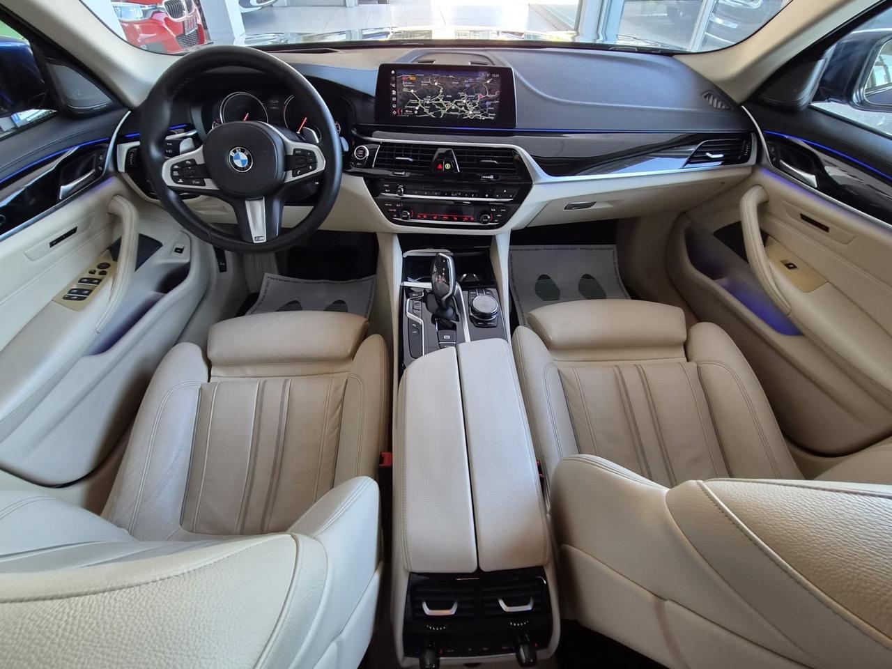 Bmw 530d xDrive Luxury 265cv STRAFUL !!