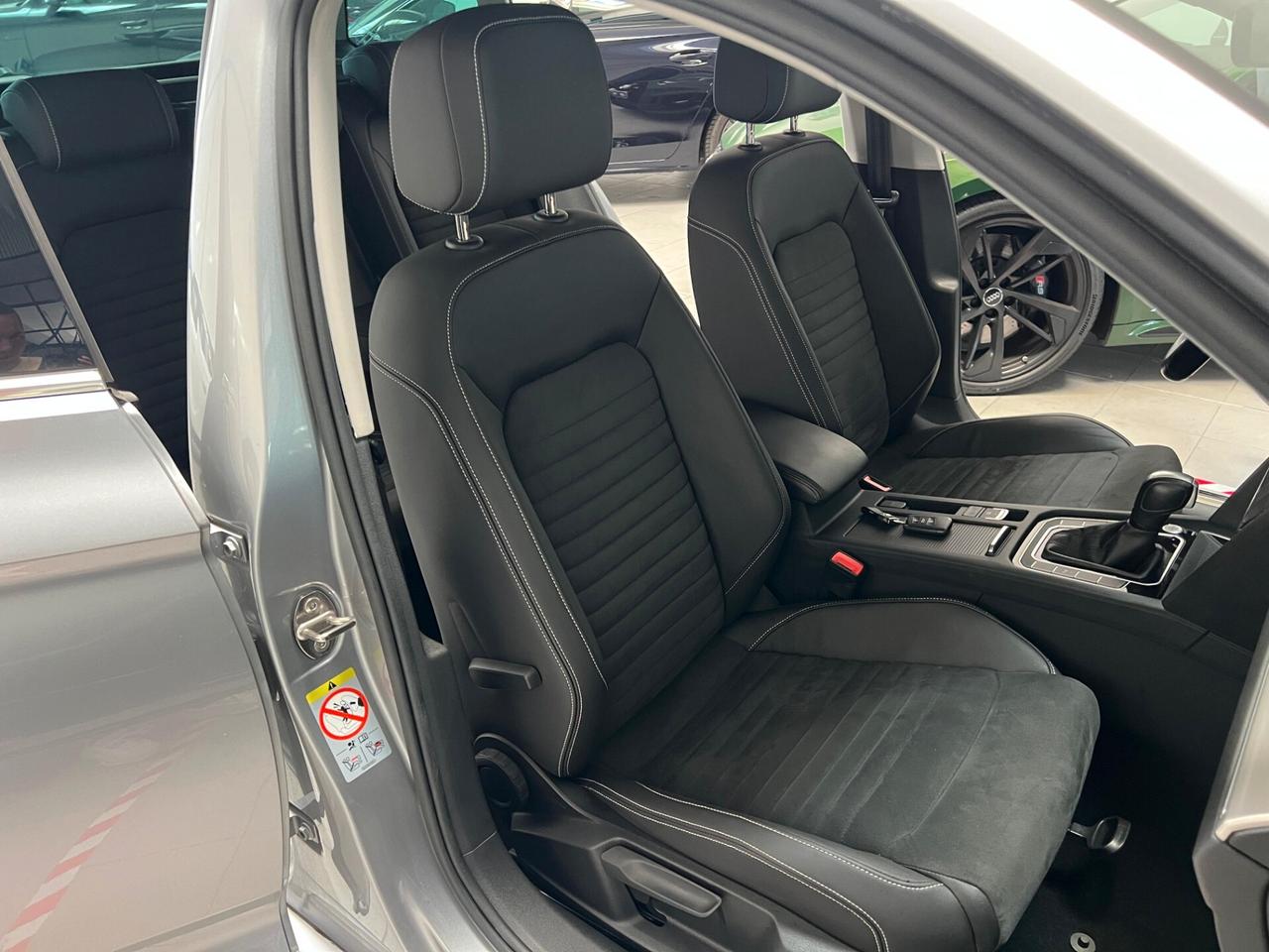 Volkswagen Passat VW HIGHLINE 150CV DSG