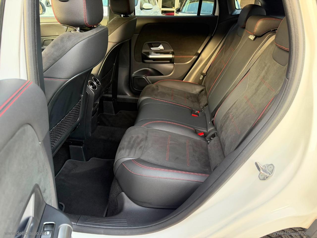 MERCEDES-BENZ GLA 200 d Automatic 4Matic Premium