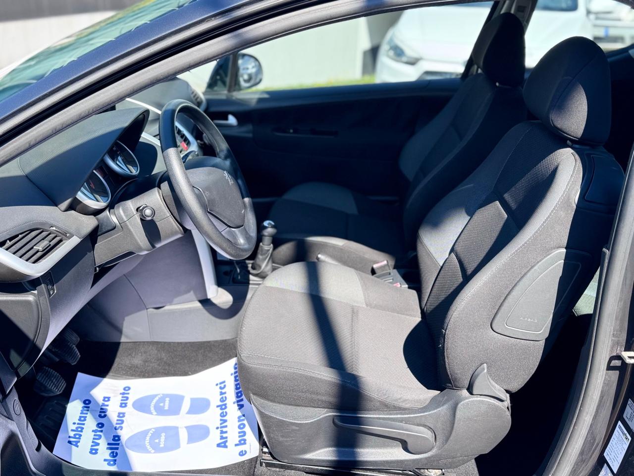 Peugeot 207 1.4 Benzina 73cv Cambio- 77.000km 2013