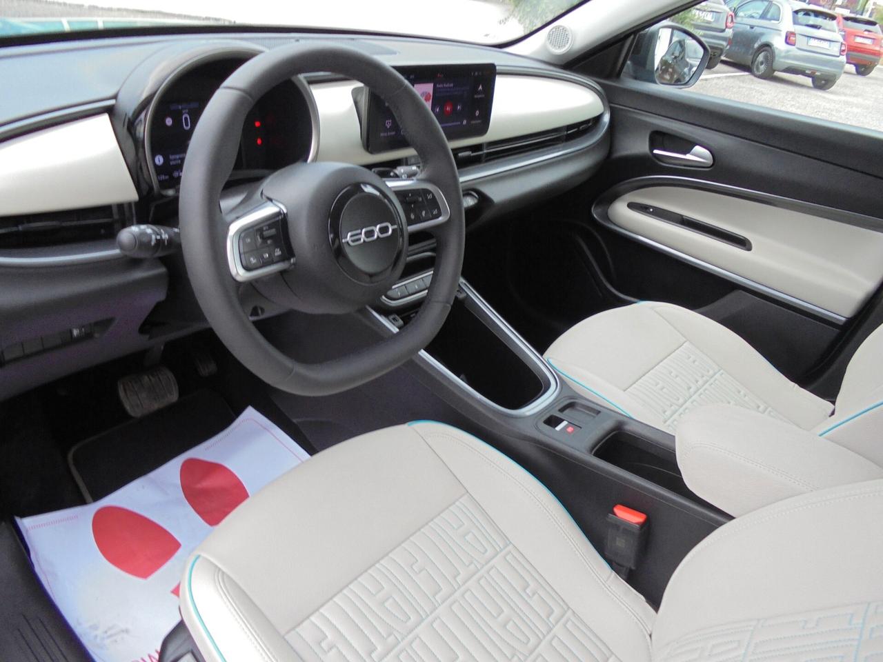 Fiat 600 Hybrid 110 CV DCT MHEV La Prima