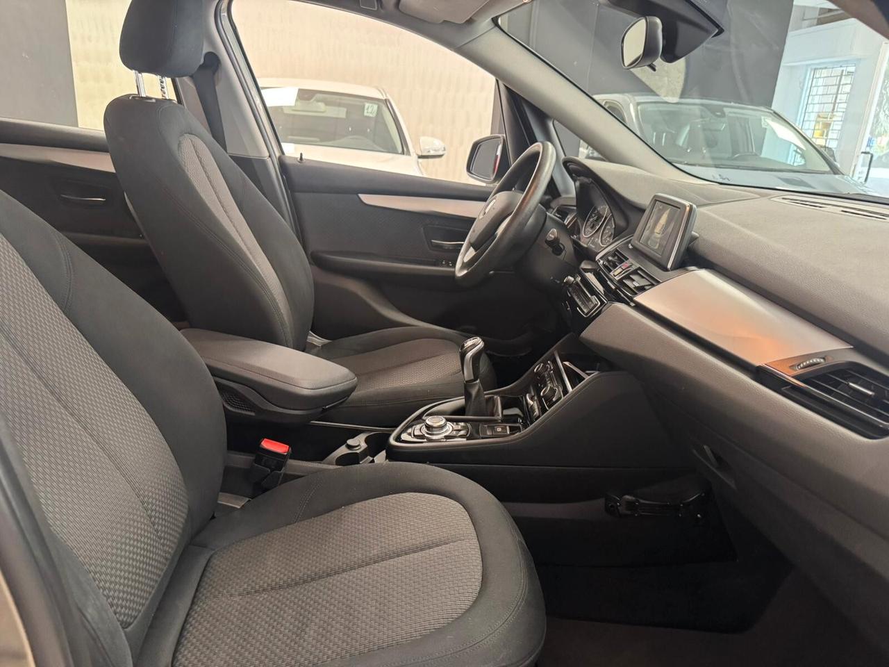Bmw 2er Active Tourer 216d Luxury