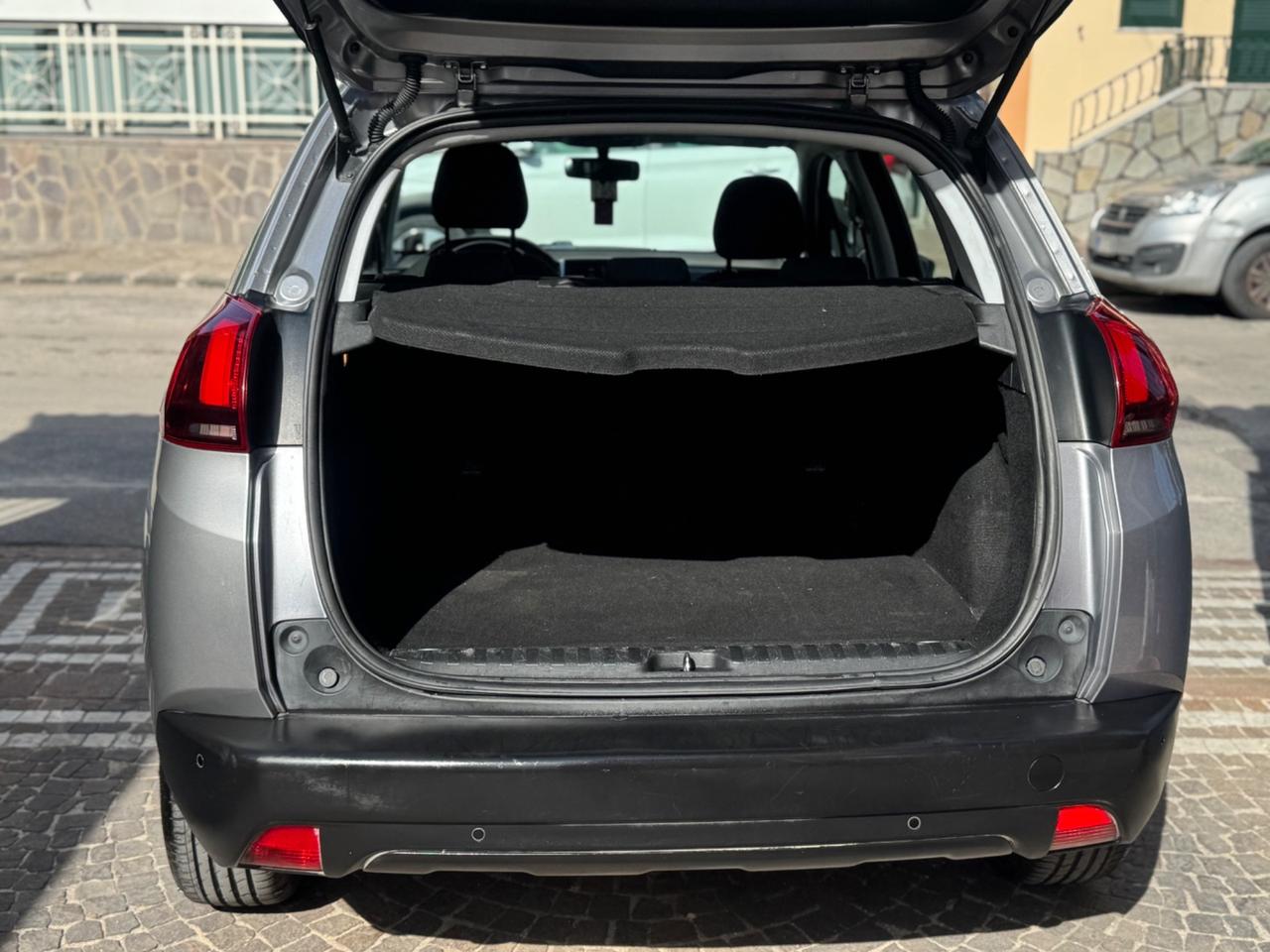 Peugeot 2008 PureTech 82 Allure GPL