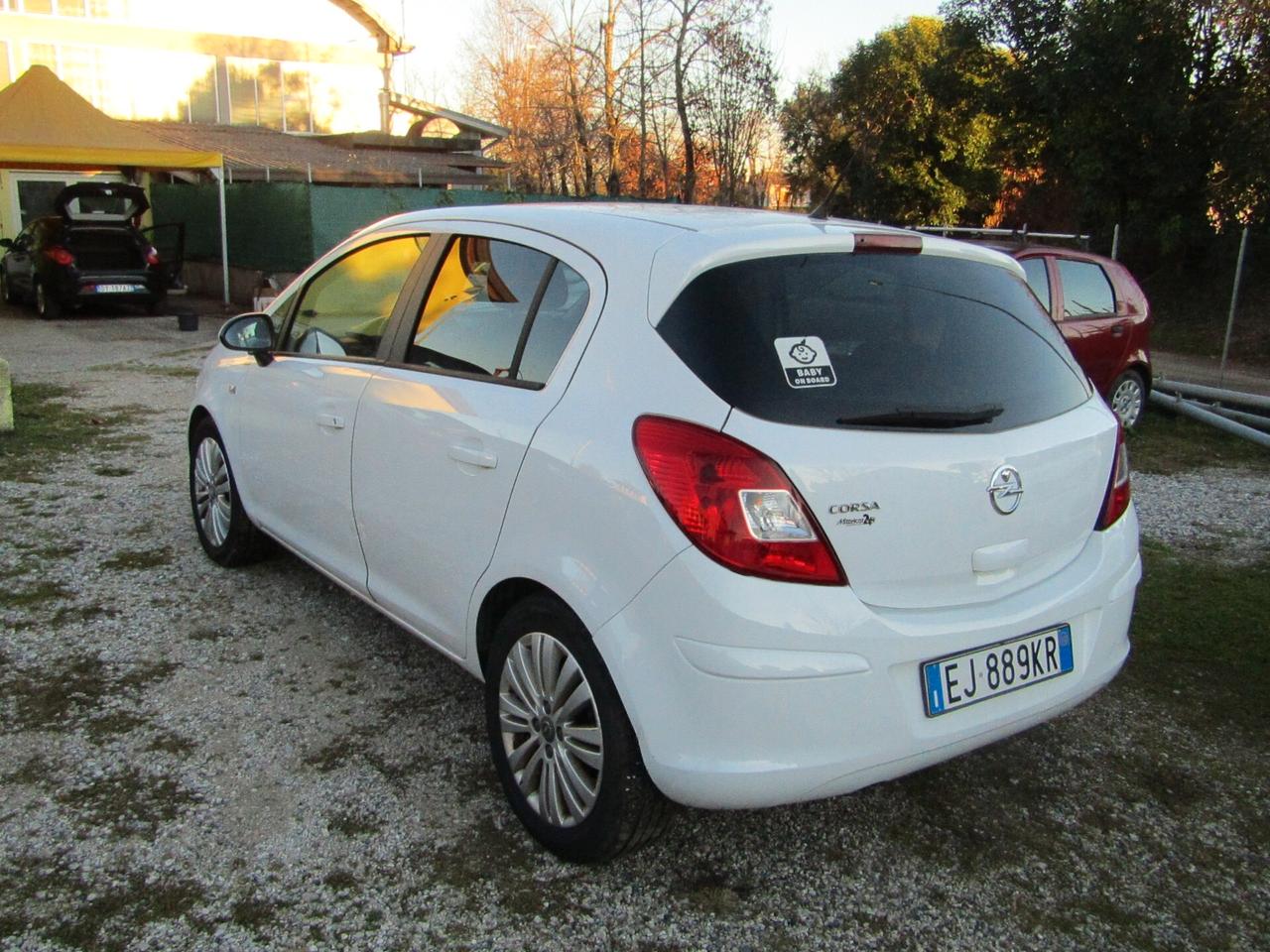 Opel Corsa 1.2 bz 16V 5 p. frizione nuova