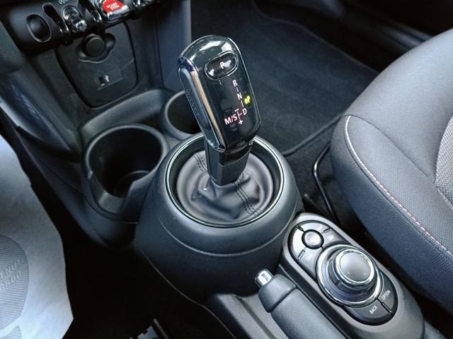 MINI Mini 1.5 Cooper Essential Cabrio