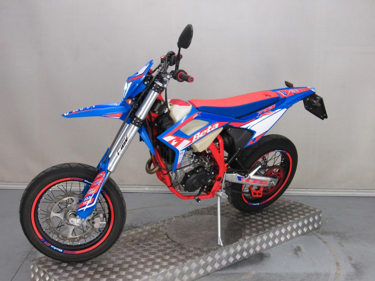 Beta RR Motard 125 R 11KW PATENTE A1 E B