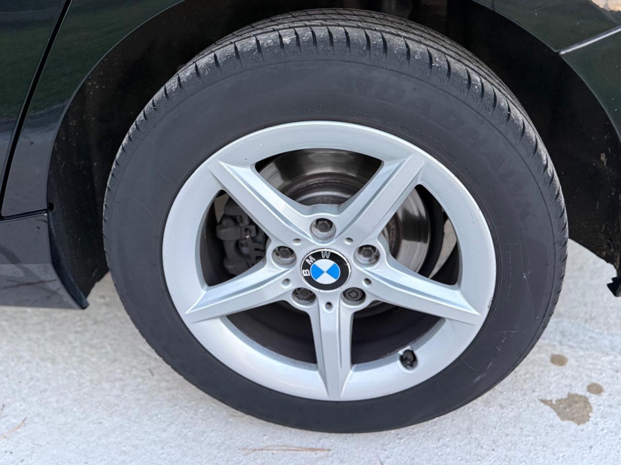 Bmw 116 116d 5p. Urban