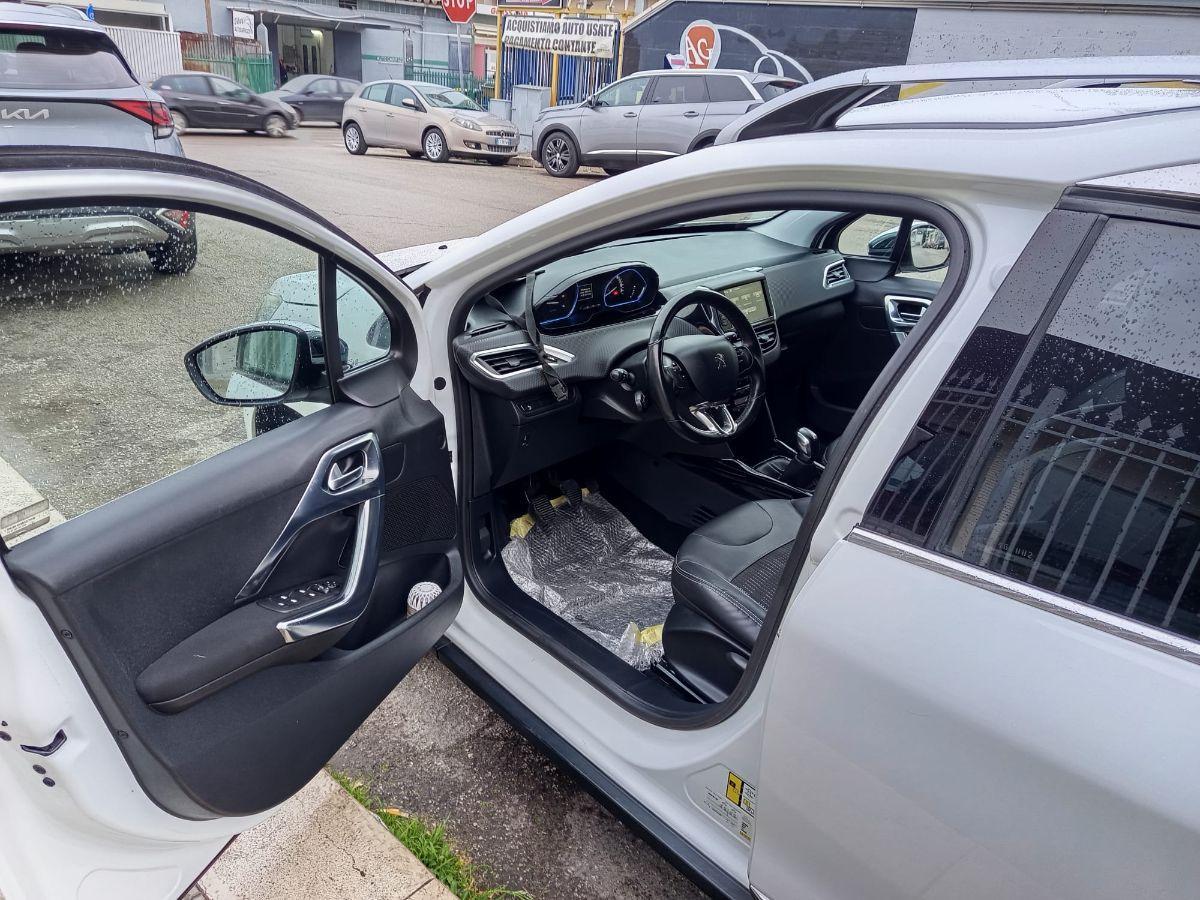 PEUGEOT 2008 BlueHDi 100 Allure - 2016