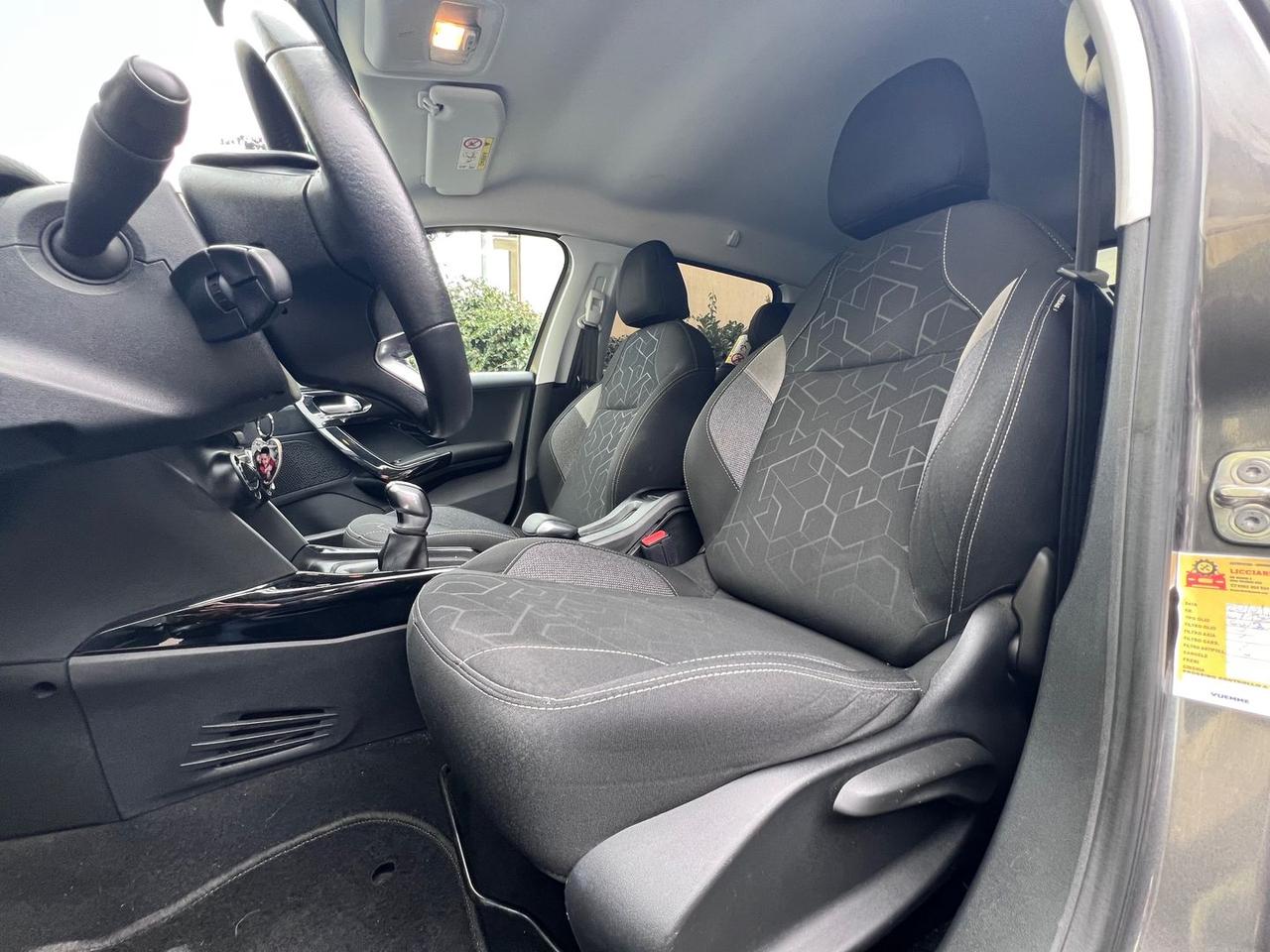 Peugeot 2008 1.2 PureTech 82 #9549