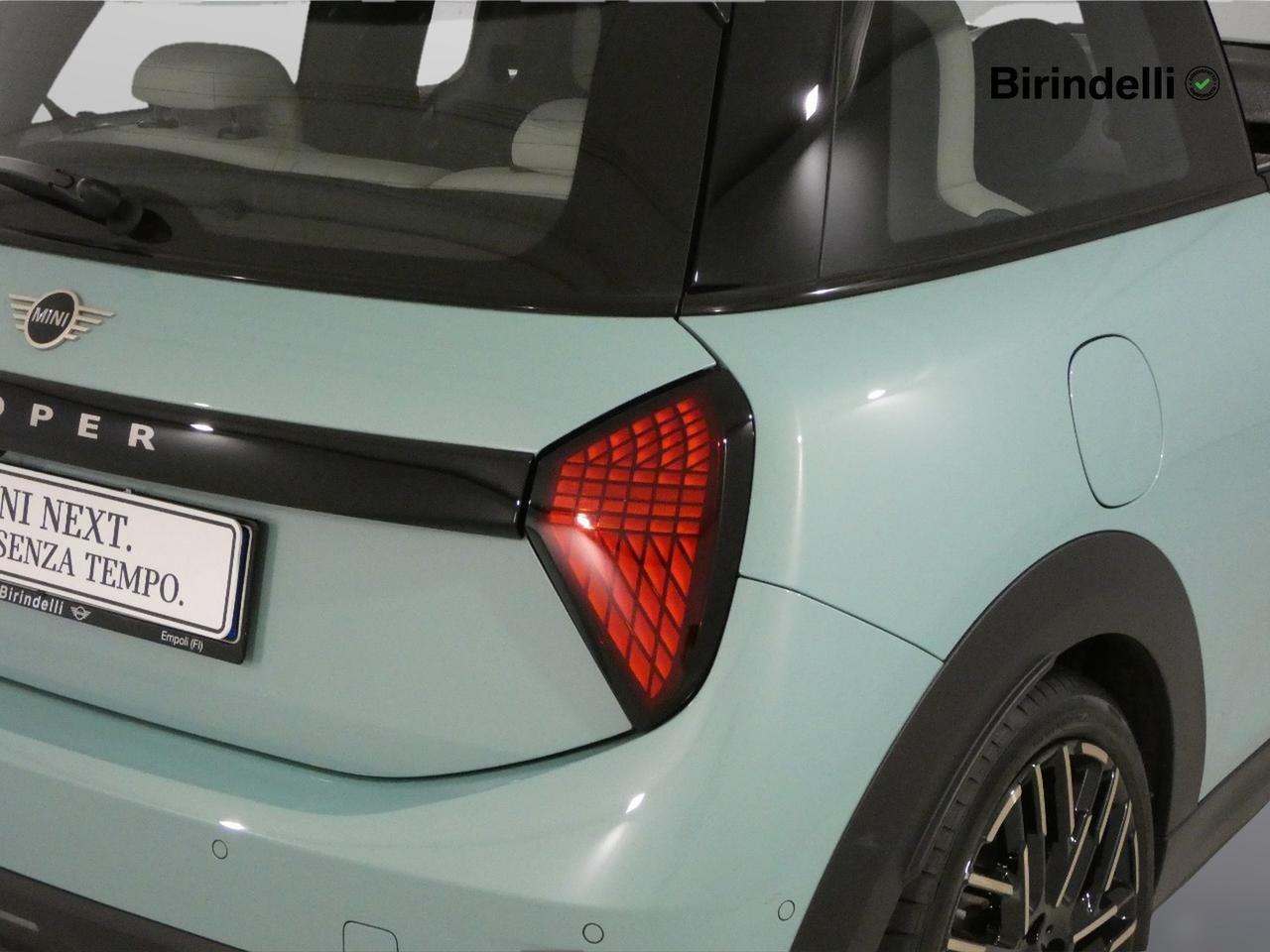 MINI Mini 5ª serie (F66) - Mini Cooper C Favoured