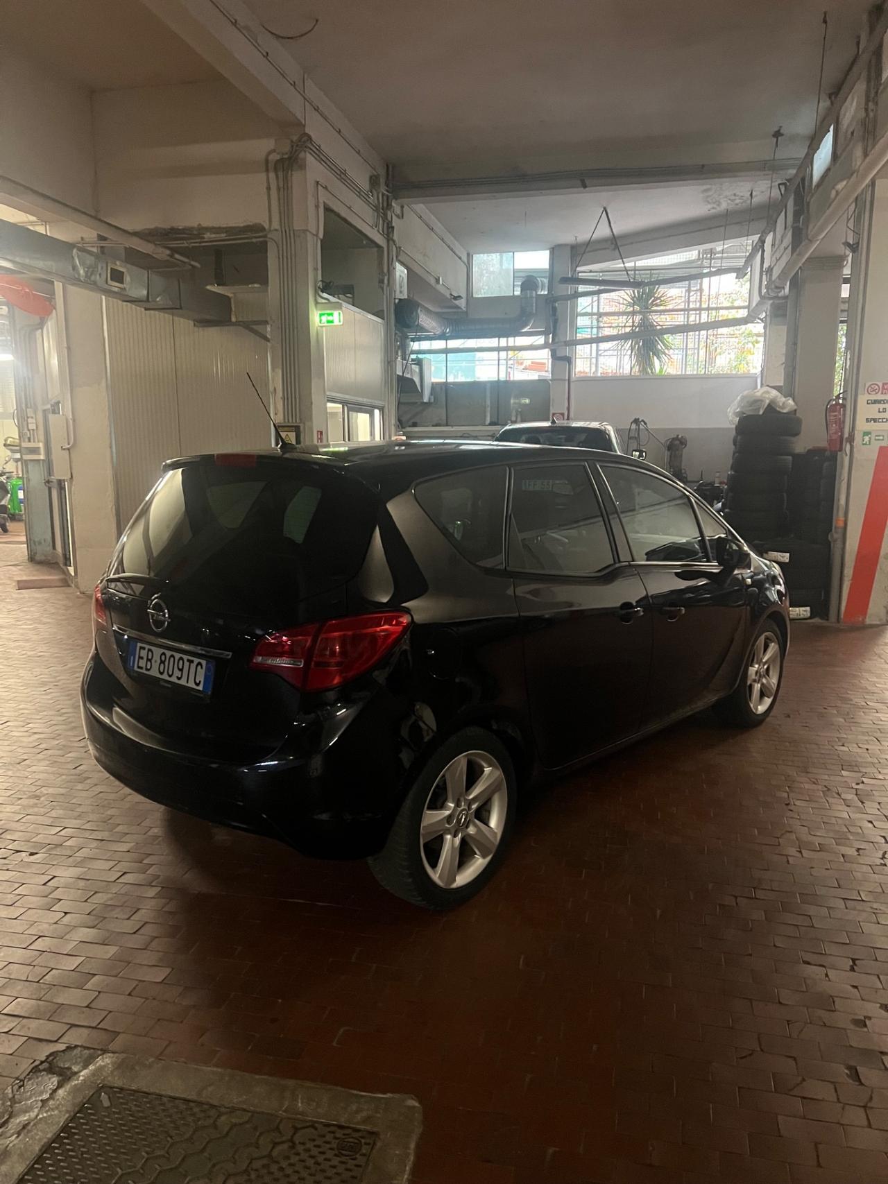Opel Meriva 1.4 100Cv - EURO5 - NEOPATENTATI