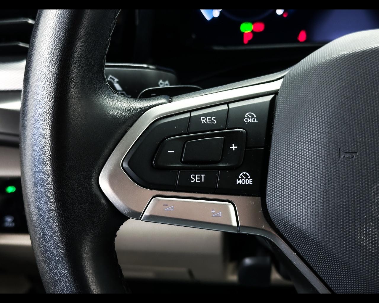 VOLKSWAGEN Multivan 7ª '21-> - Multivan 2.0 TDI 150CV DSG Space