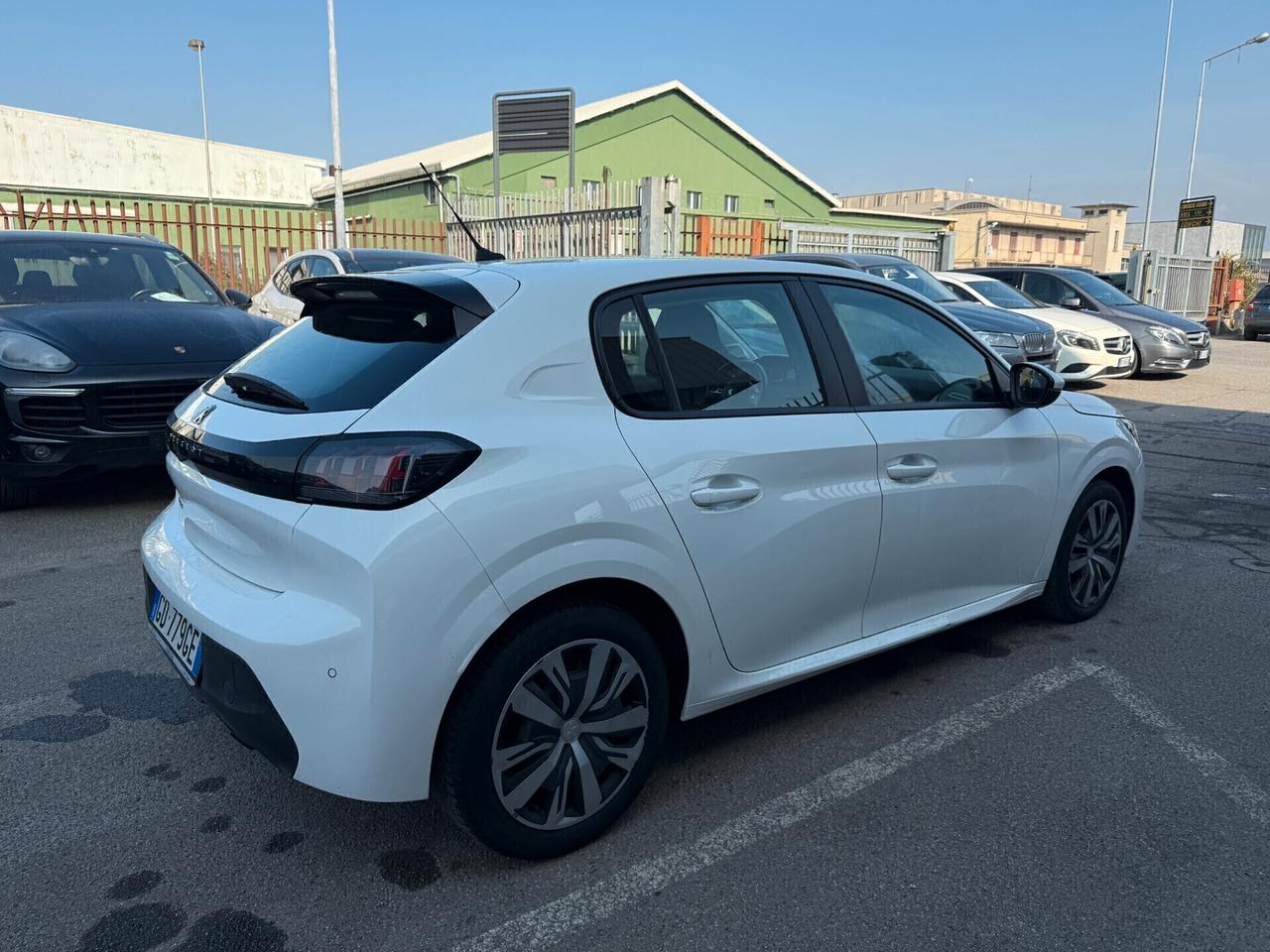 Peugeot 208 1.2 NEOPATENTATI