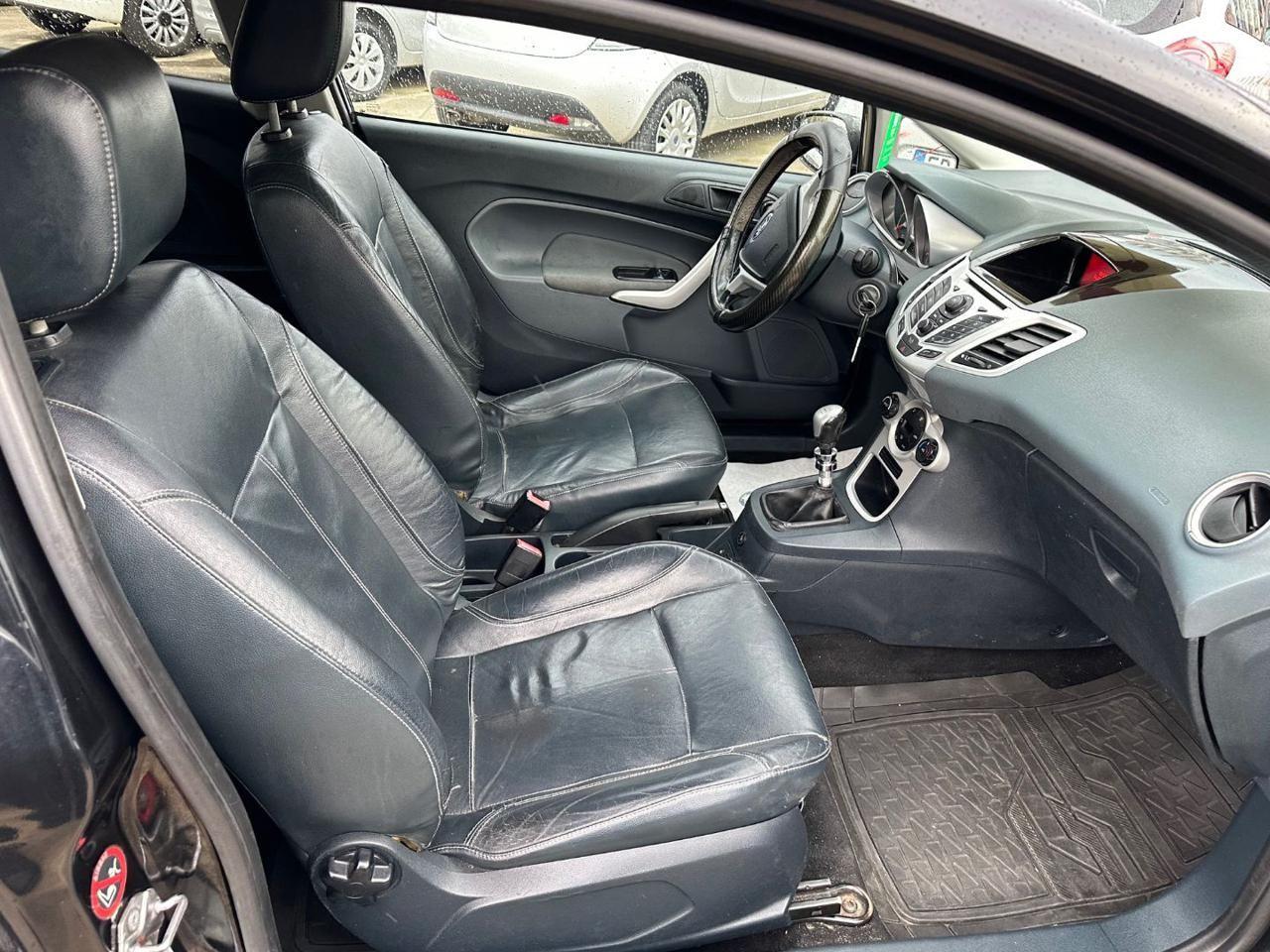 Ford Fiesta 1.4 3 porte Bz.- GPL Titanium
