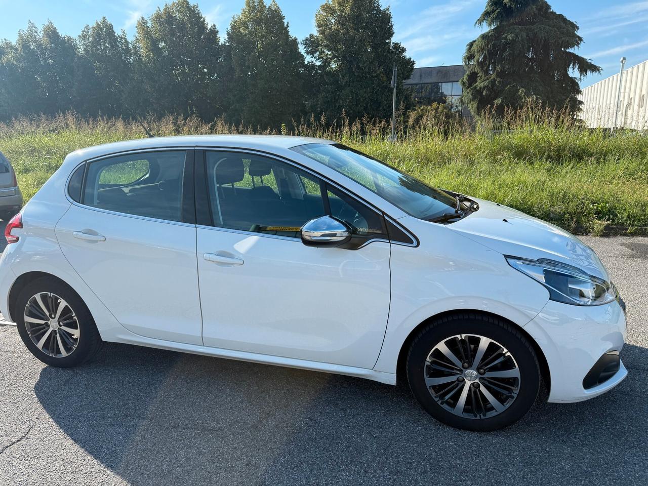 Peugeot 208 BlueHDi 75 5 porte Allure*EURO6B*NEOPATENTATI*