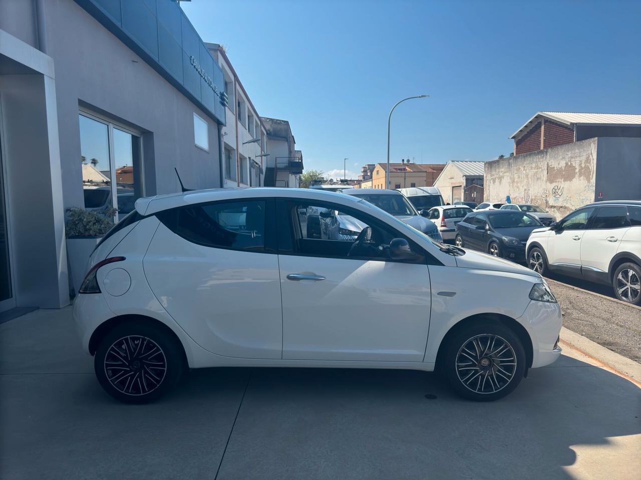 Lancia Ypsilon 1.0 Hybrid Gold 2022 IVA ESPOSTA