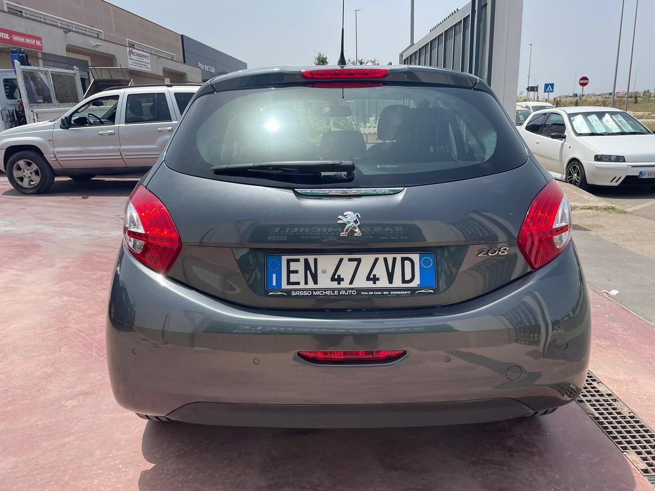 Peugeot 208 1.4 HDi 68 CV 5 porte Allure